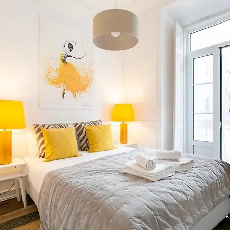 Exquisite 2bdr Flat With Balcony In Lisbon's Heart Apartmán Lisboa